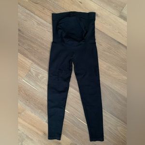 Blanqi everyday maternity leggings. Black. Size M. Good used condition.